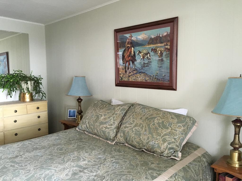 Sleep'S Cabins Sagle Exterior photo